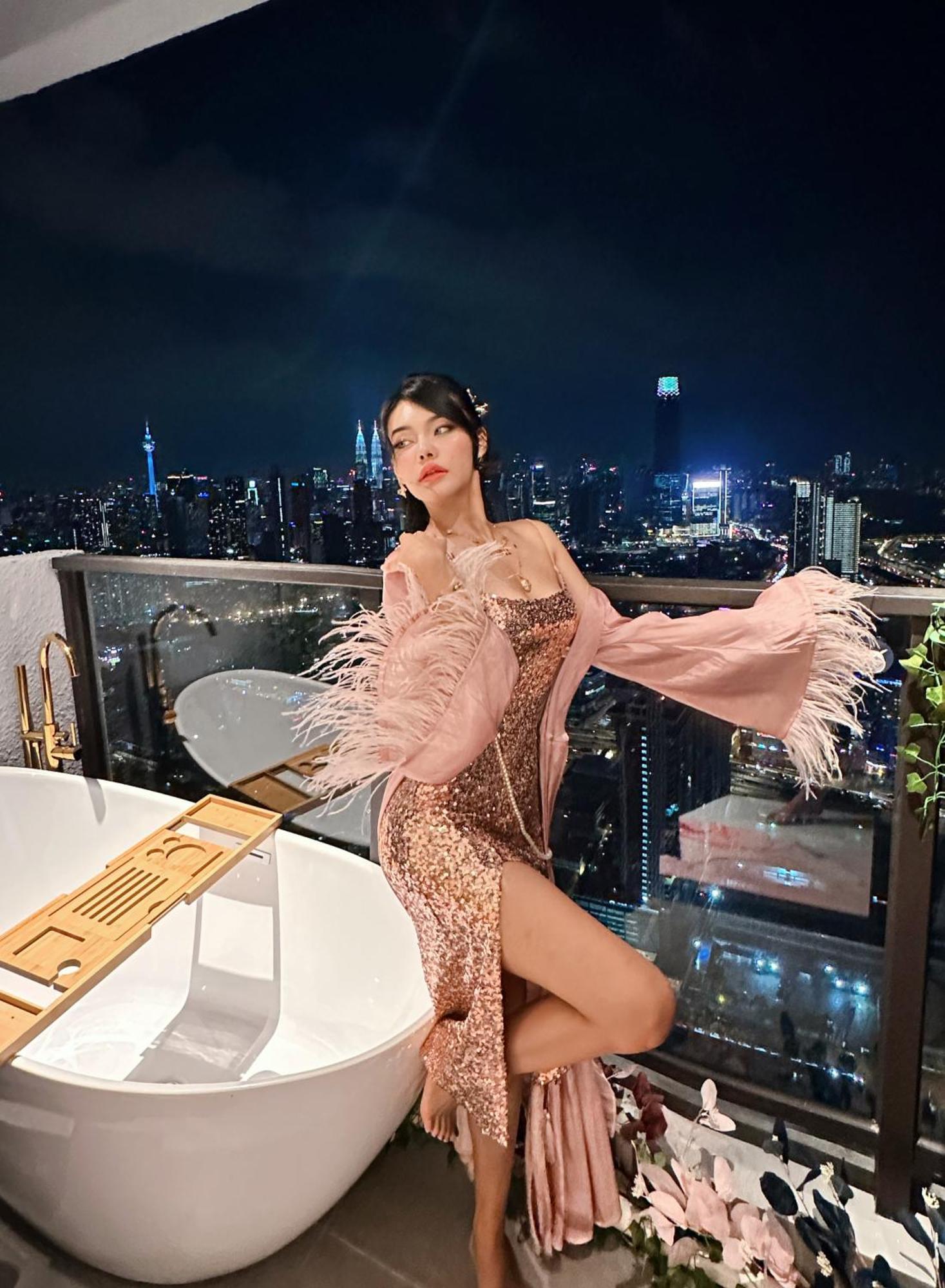 Skyscraper 65 Kl Highest Outdoor Bathtub Luxury Lavish Designer Suite Penthouse Lv65 Куала-Лумпур Экстерьер фото